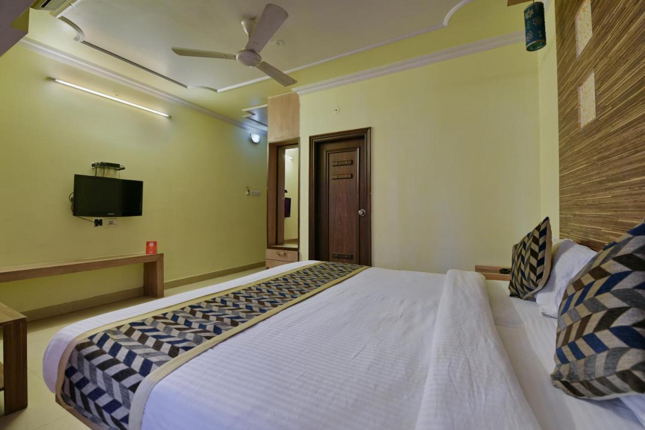 Oyo 2289 Hotel Radha Palace Kukas Exteriér fotografie