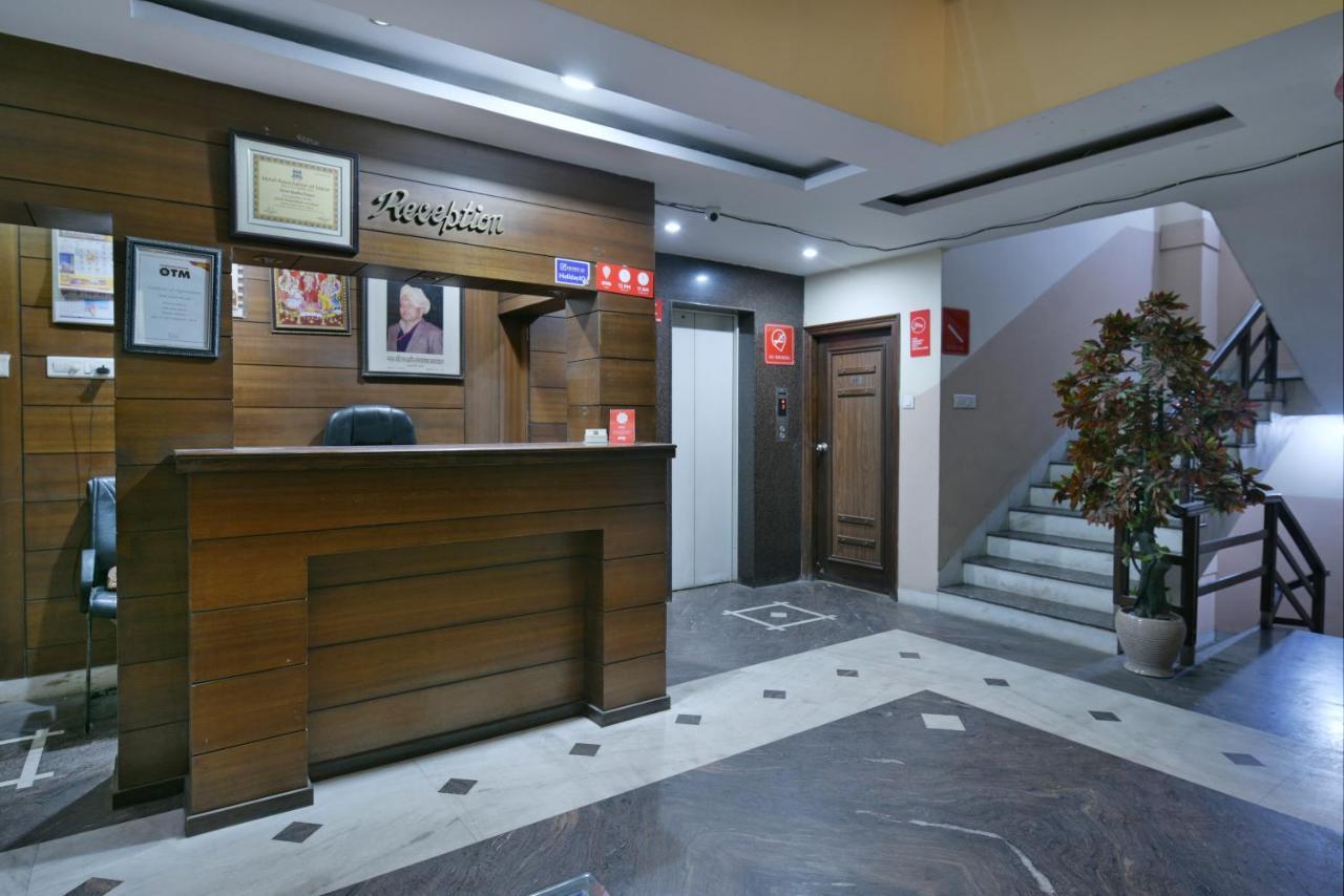 Oyo 2289 Hotel Radha Palace Kukas Exteriér fotografie