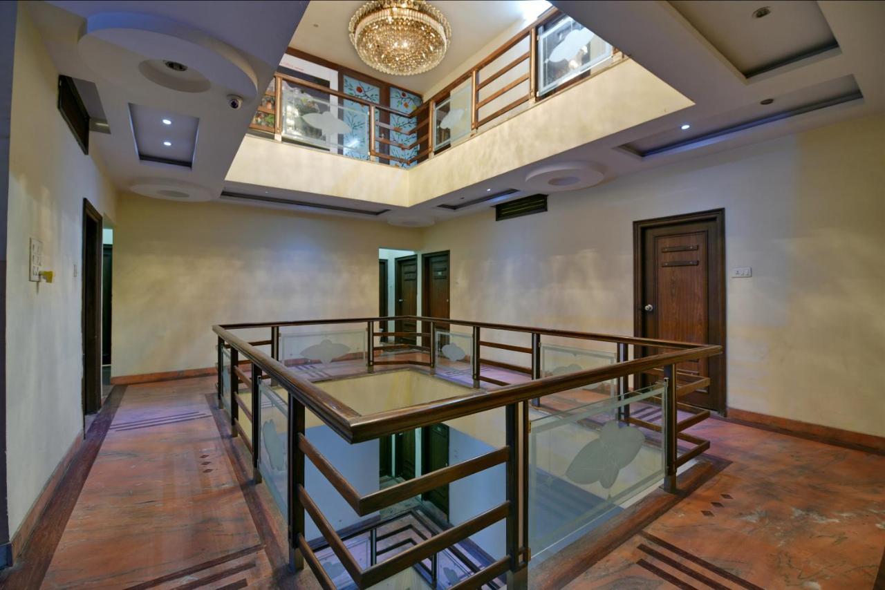 Oyo 2289 Hotel Radha Palace Kukas Exteriér fotografie